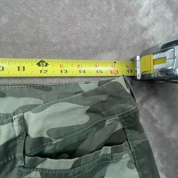 Old Navy Camo Pants Pixie Size 12 - Picture 7 of 10